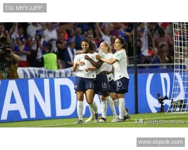 巴西队在友谊赛中不敌法国队0比3惨遭失利分析与反思